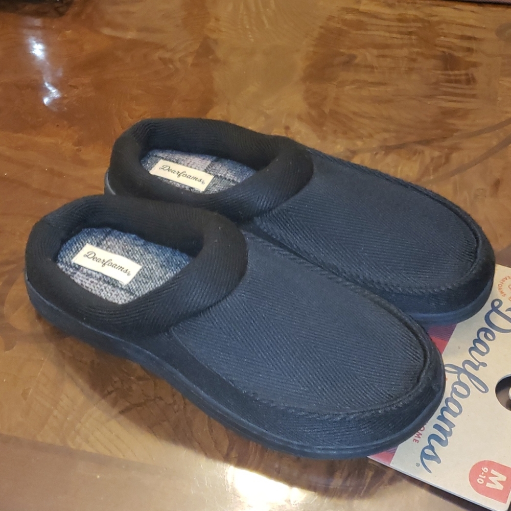 NWT Dearfoams men's slippers, size M (9-10)